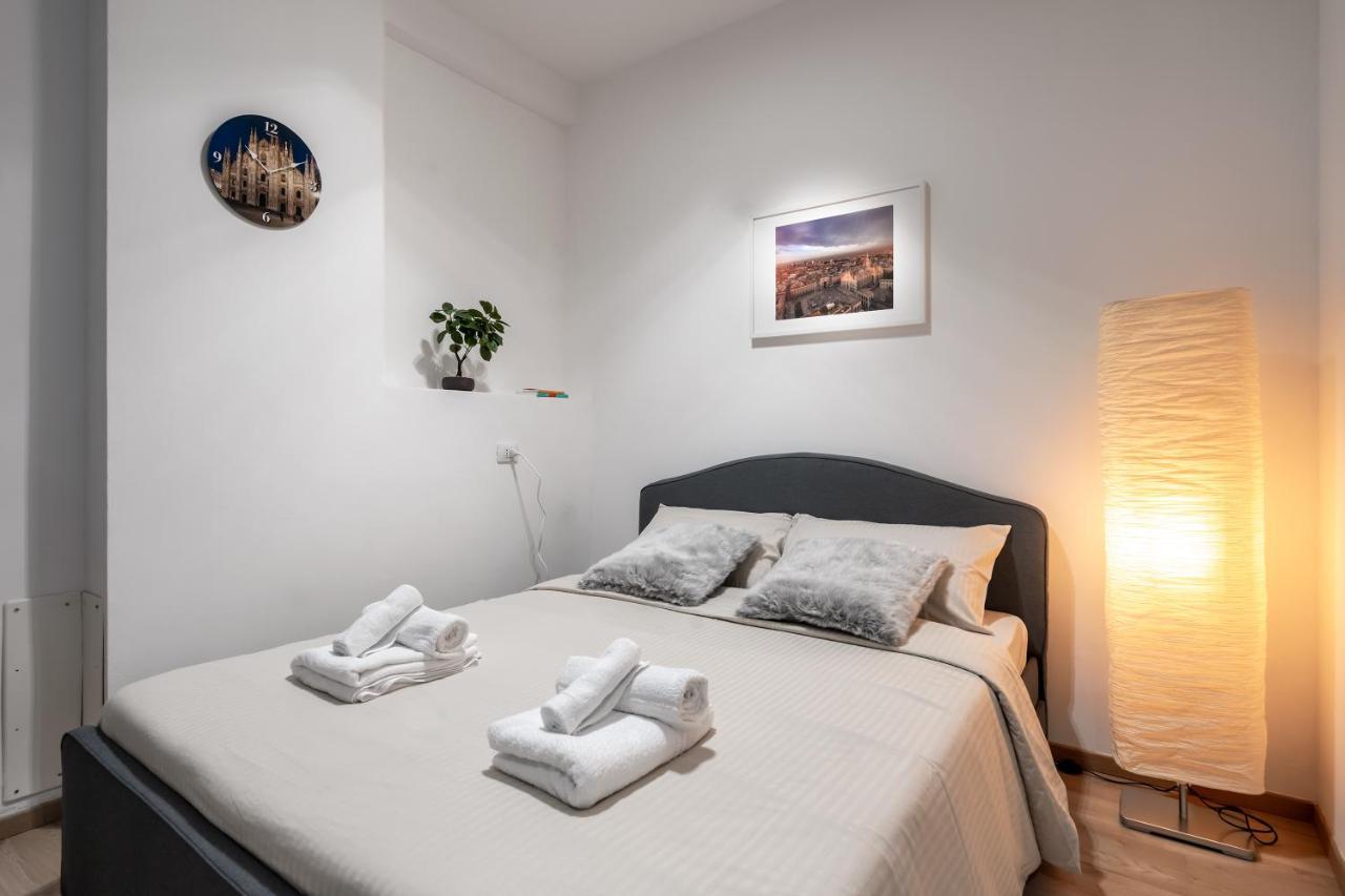 Suite 1,2 Porta Milano Centro Parking Free Exterior foto